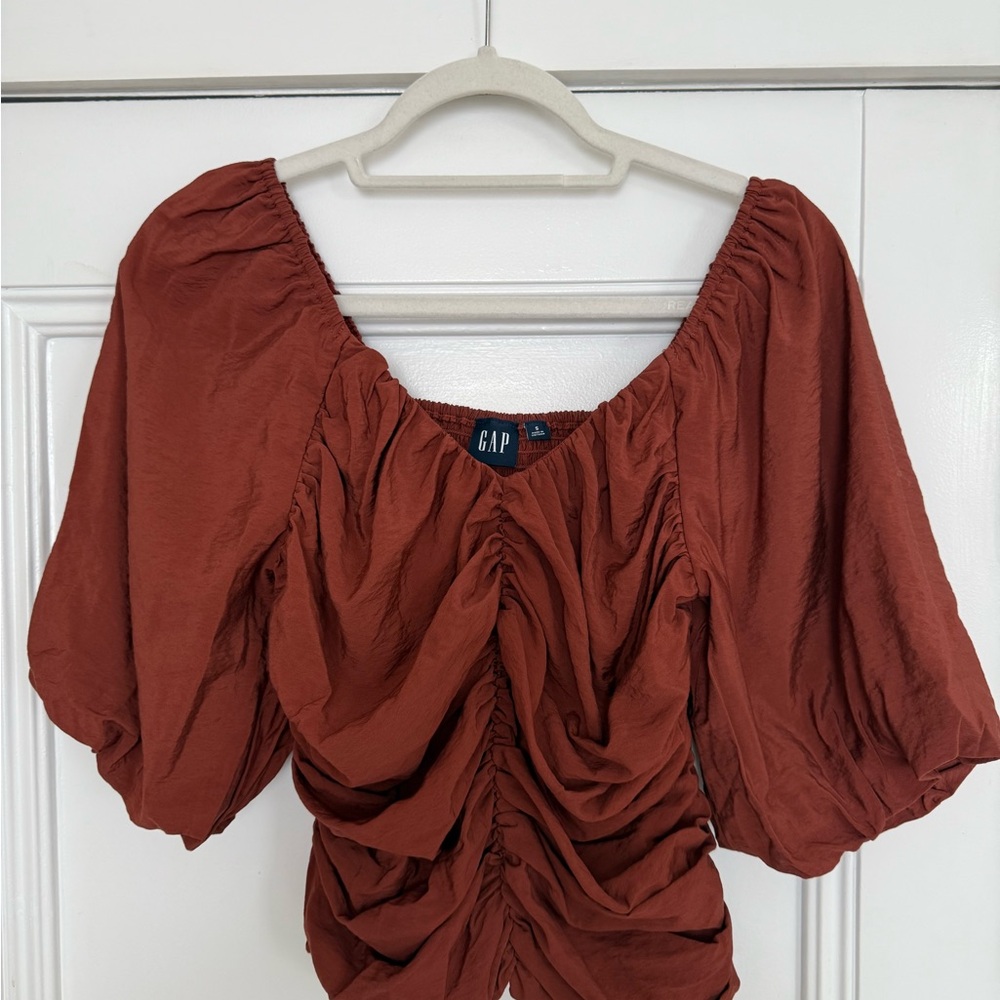 GAP Women's Rust Top